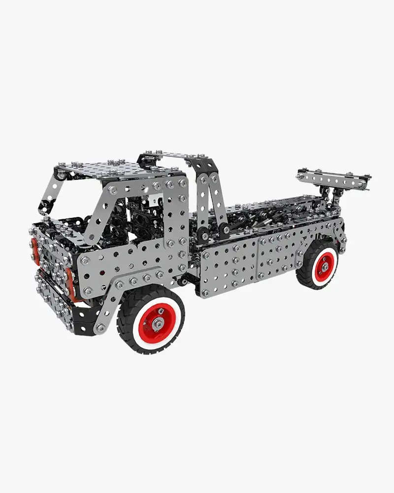 Vooraanzicht bergingswagen met rode velgen