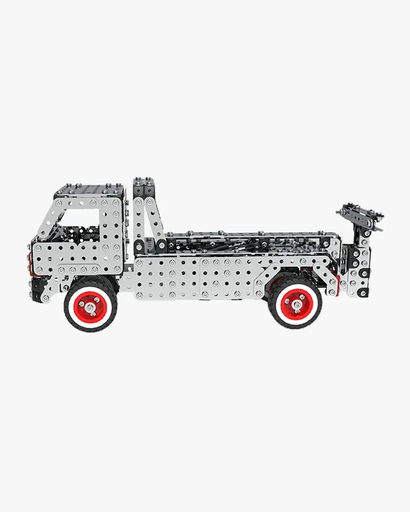 Zijaanzicht bergingswagen met rode velgen