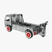 Achteraanzicht bergingswagen met rode velgen