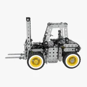 Zijaanzicht heftruck met gele velgen