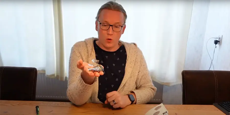 Michael reviewt de Gouden Wesp bouwpakket