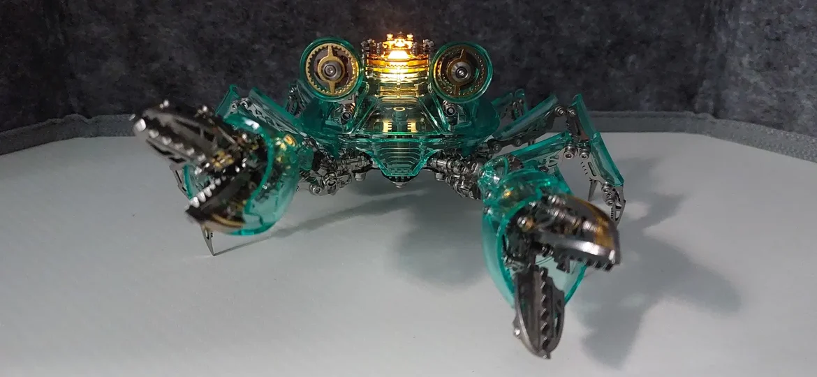 Vooraanzicht groene mechanische krab